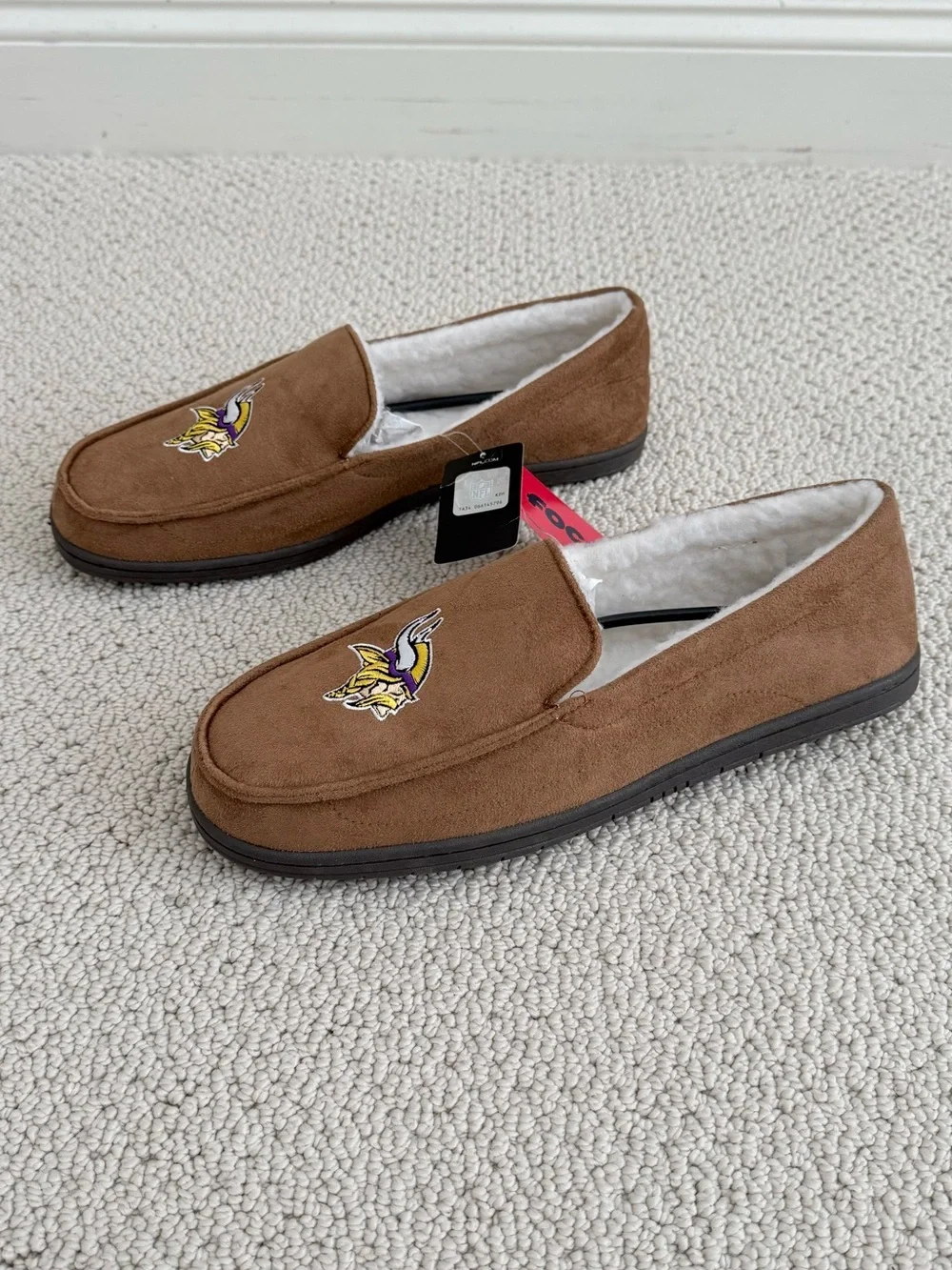 NWT Minnesota Vikings FOCO Slippers